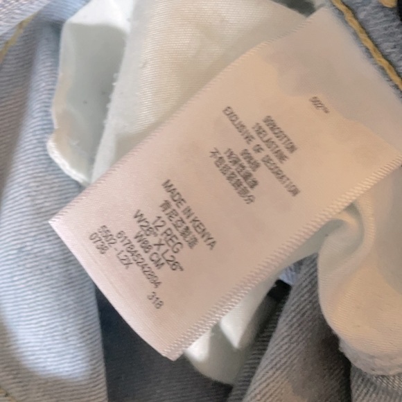 💛Levi’s Tapered Leg Lightwash Jeans - Picture 3 of 9